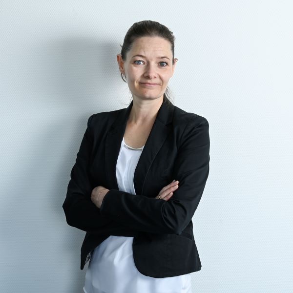 Oxana Schneider - Vertrieb