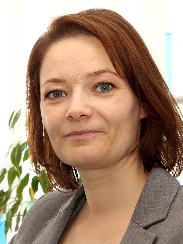 Oxana Schneider - Vertrieb